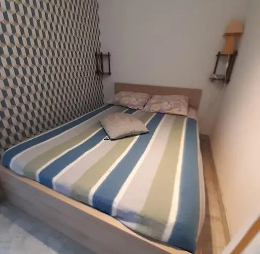 Le Silvaplana : 4 Prs, 300 M Plages, Parking * アンティーブ